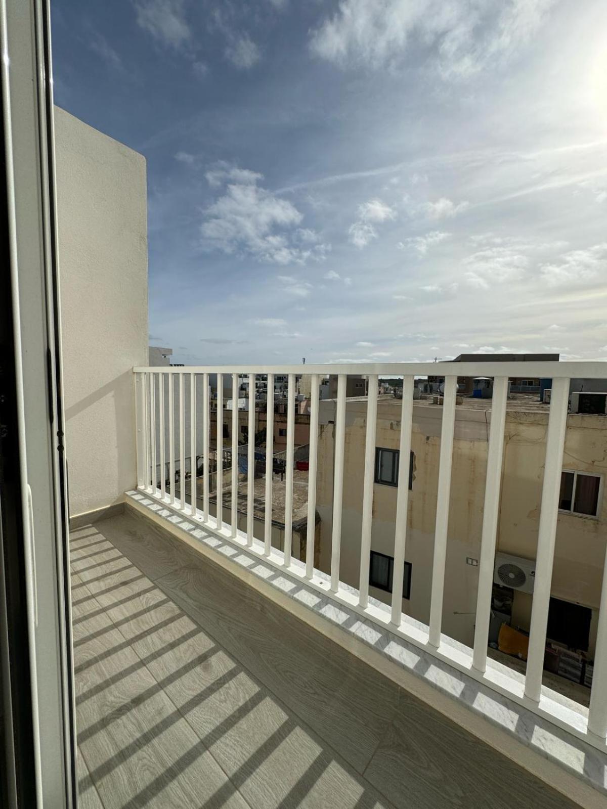 Luxury & Modern Two Bedroom Marsaskala Apartment Exterior photo